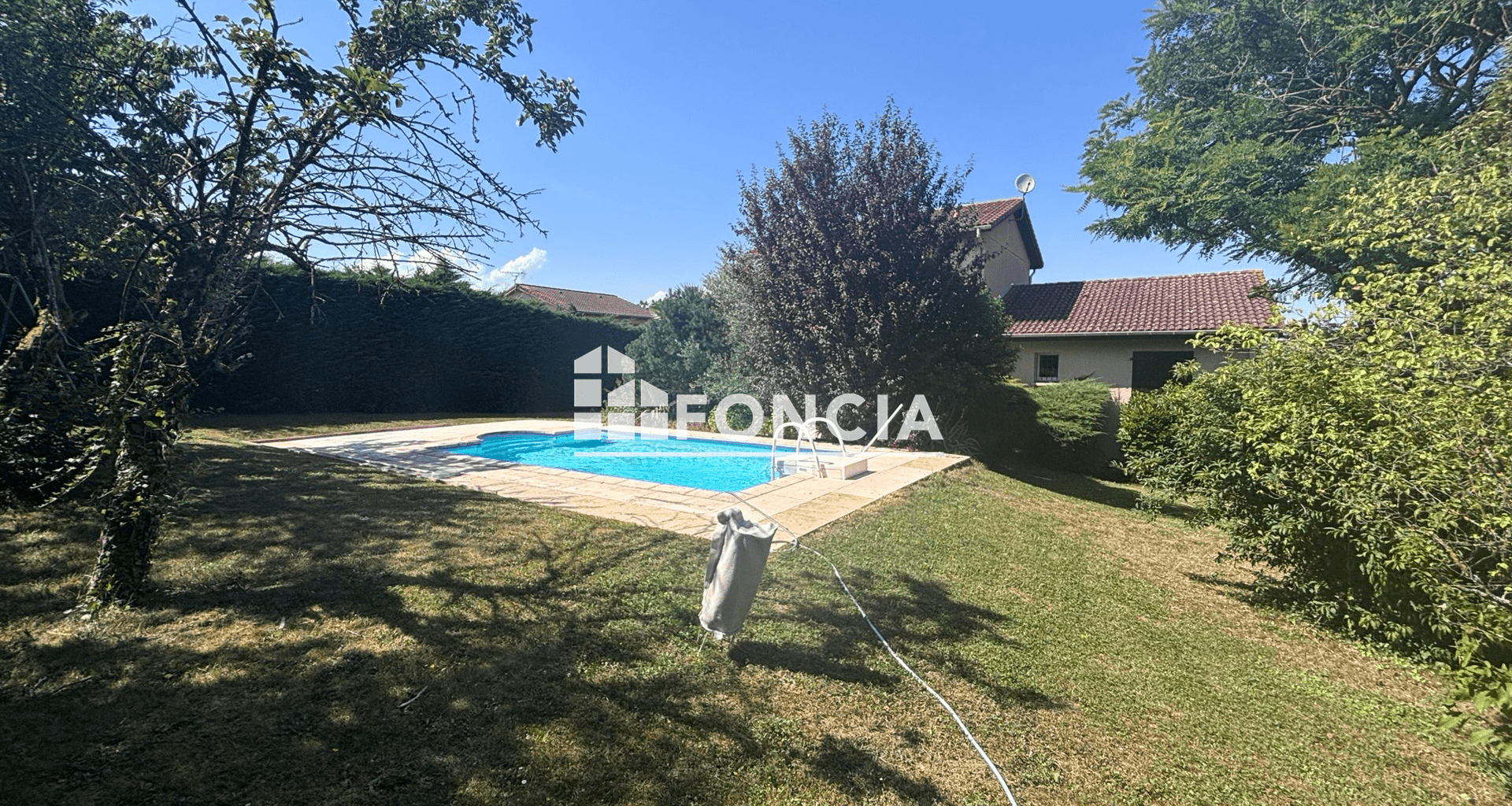 Maison 7 pièces (169 m²) à louer - Jassans-riottier (01480)