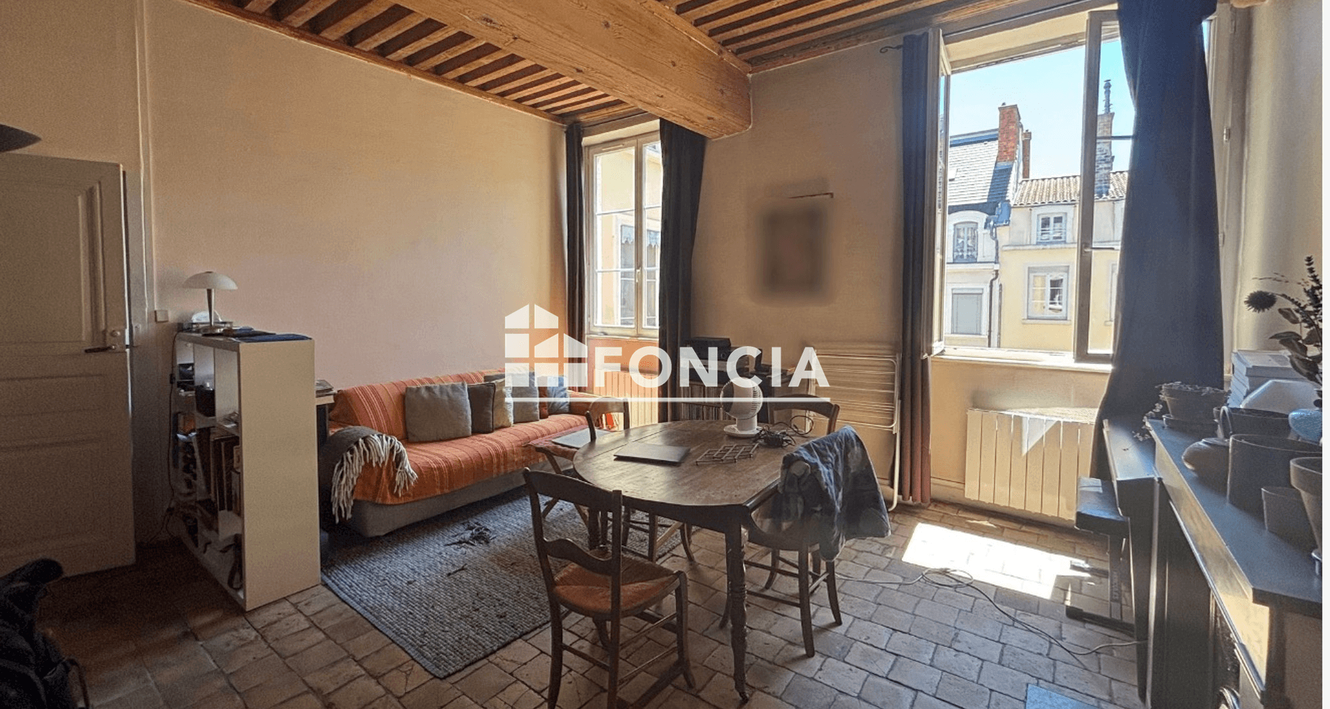 Appartement 2 pièces (63.83 m²) à louer - Lyon 1ᵉʳ (69001)