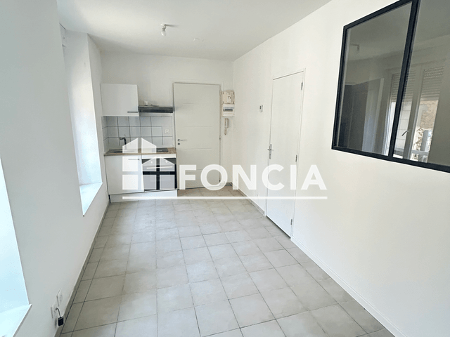 Appartement 2 pièces (25.33 m²) à louer - Charleville Mezieres (08000)