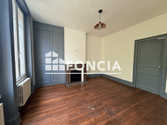 Appartement 3 pièces (73 m²) à louer - Charleville-mezieres (08000)