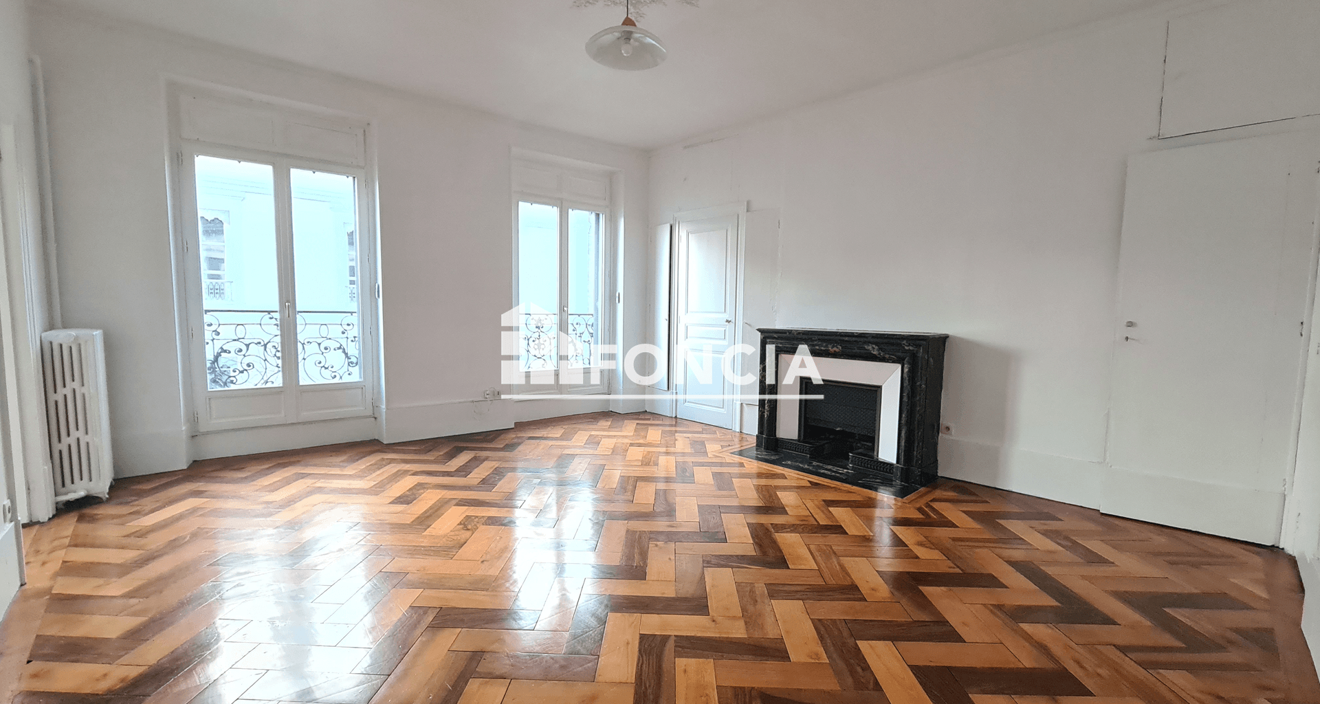 Appartement 4 pièces (135.38 m²) à louer - Grenoble (38000)