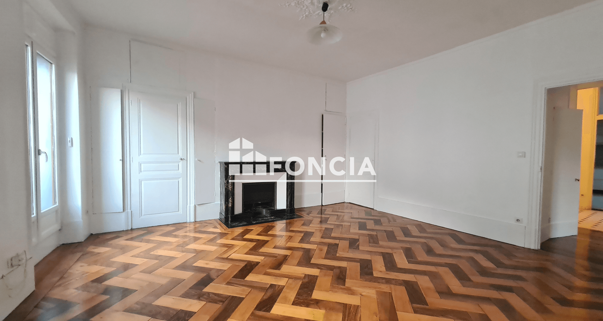Appartement 4 pièces (135.38 m²) à louer - Grenoble (38000)
