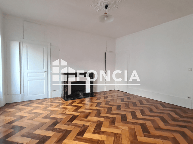 Appartement 4 pièces (135.38 m²) à louer - Grenoble (38000)