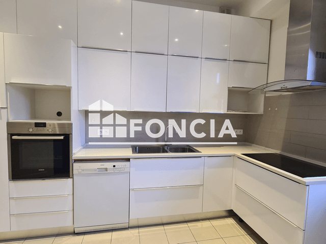 Appartement 4 pièces (135.38 m²) à louer - Grenoble (38000)