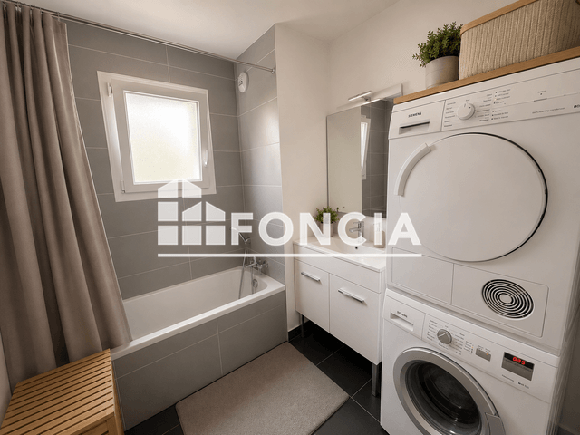 Appartement meublé 4 pièces (95.35 m²) à louer - Saint-julien-en-genevois (74160)