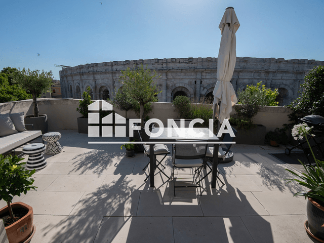 Appartement meublé 5 pièces (109 m²) à louer - Nimes (30900)
