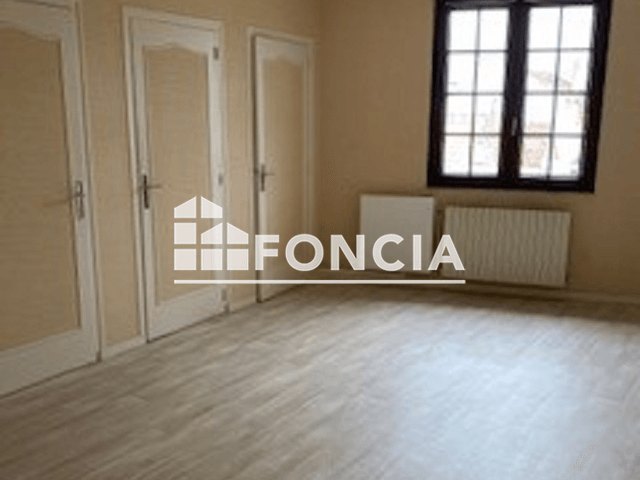 Appartement 3 pièces (87.6 m²) à louer - La Rochefoucauld (16110)
