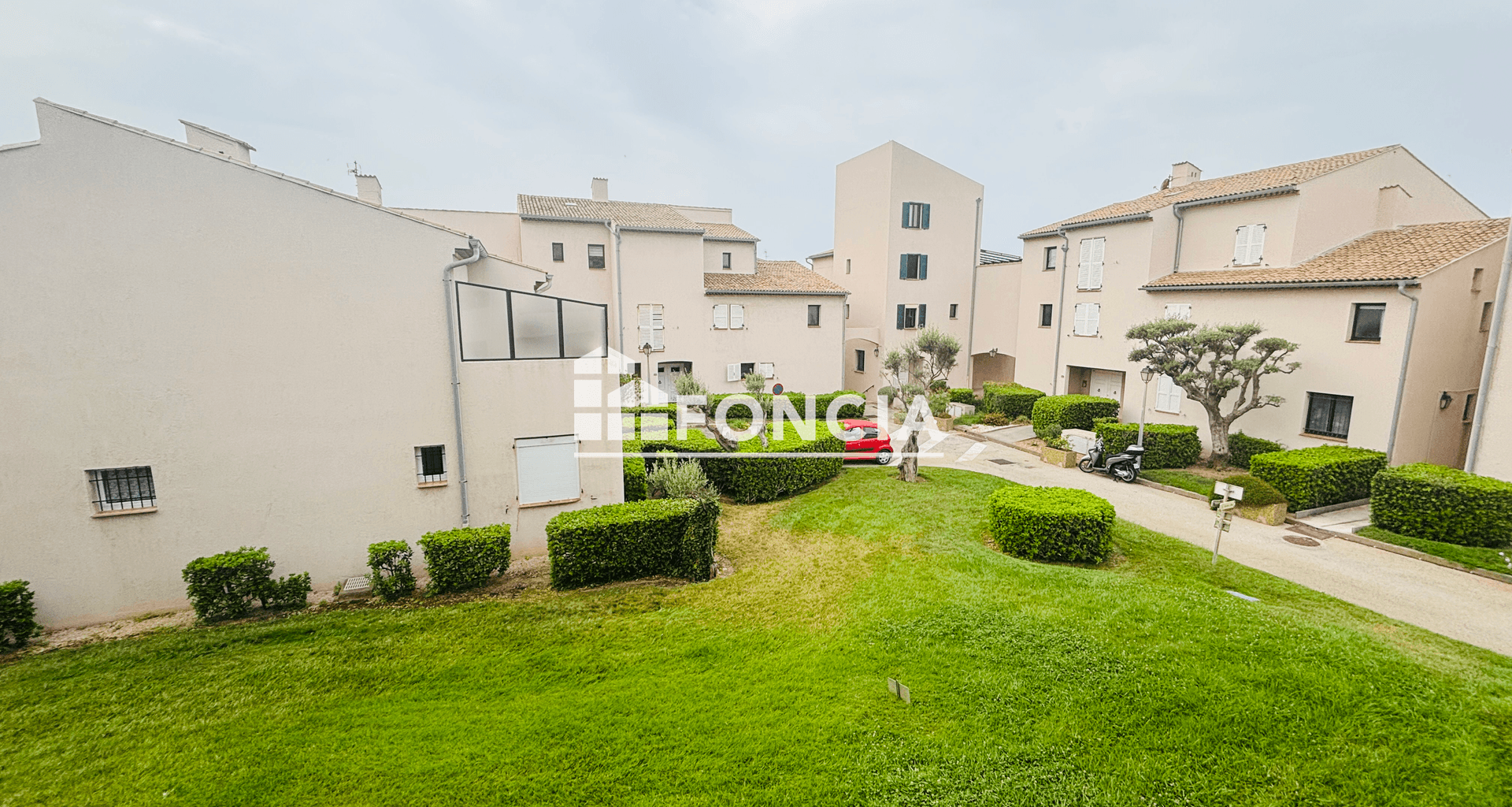Appartement 2 pièces (48 m²) à vendre - Six-fours-les-plages (83140)