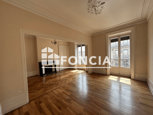Appartement 4 pièces (114.38 m²) à louer - Grenoble (38000)