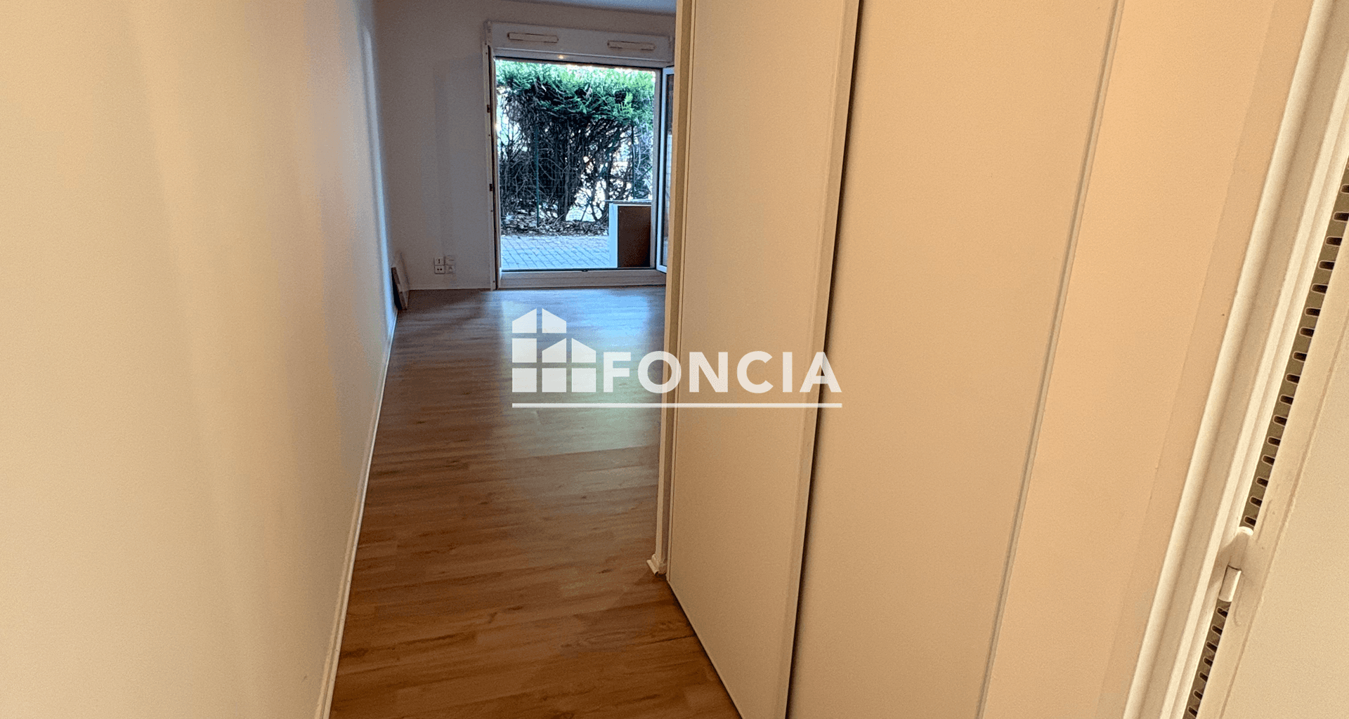 Studio (26 m²) à louer - Saint-germain-lès-corbeil (91250)