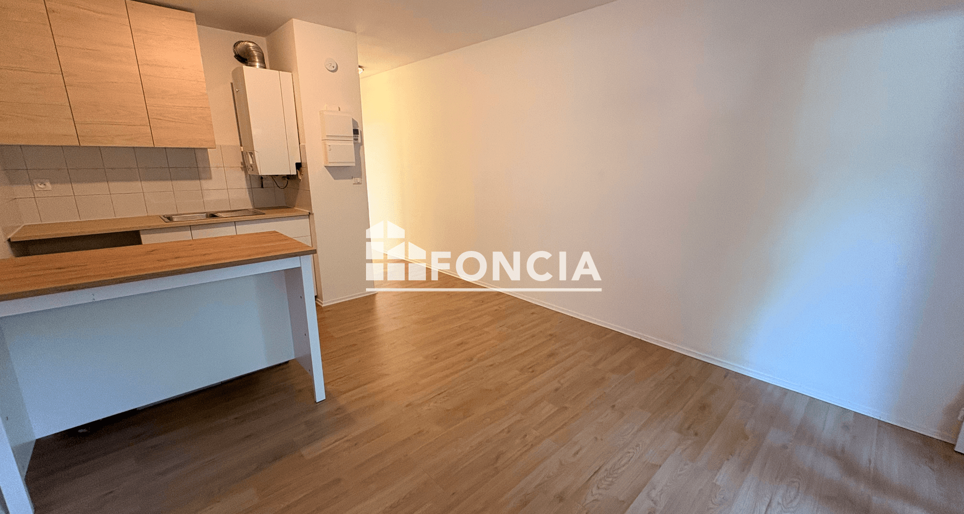 Studio (26 m²) à louer - Saint-germain-lès-corbeil (91250)