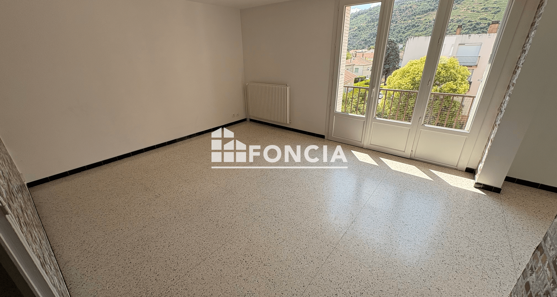 Appartement 4 pièces (75.3 m²) à louer - Tournon-sur-rhône (07300)
