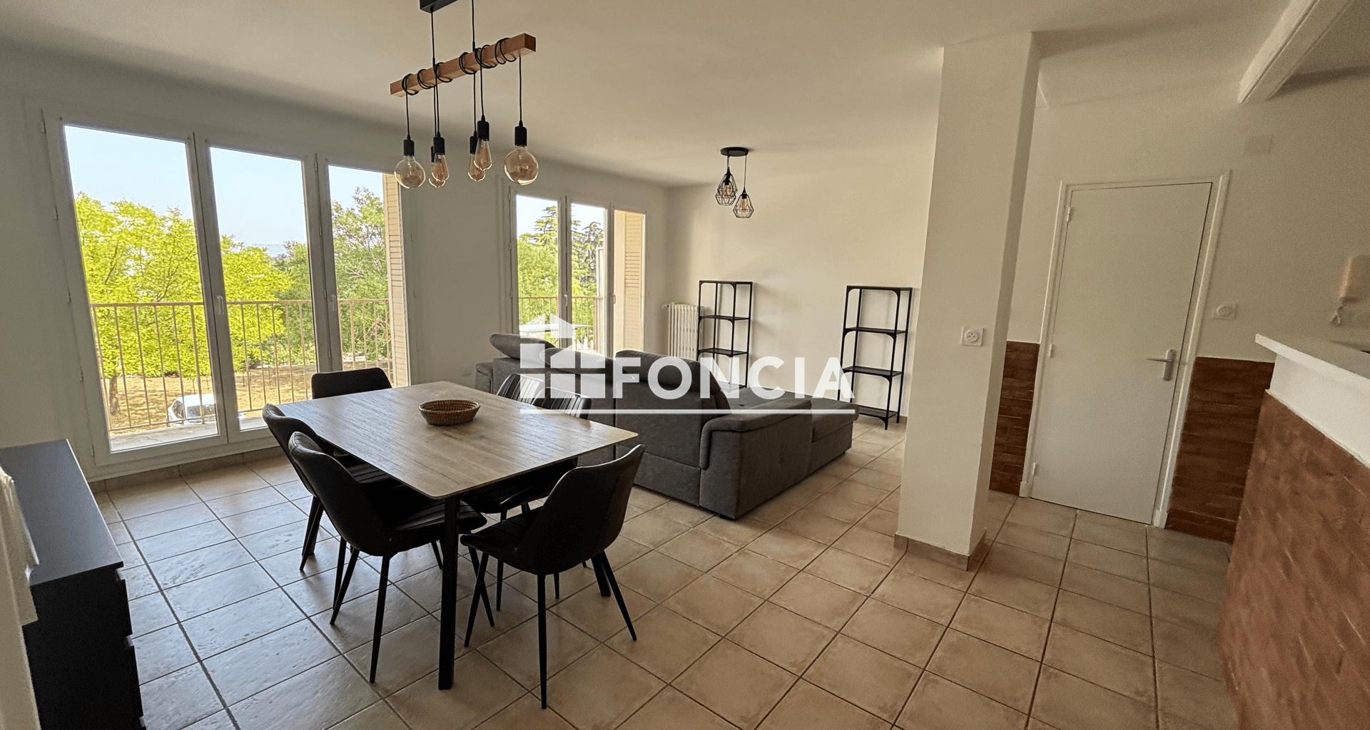 Appartement meublé 4 pièces (68.77 m²) à louer - Bourg-saint-andéol (07700)