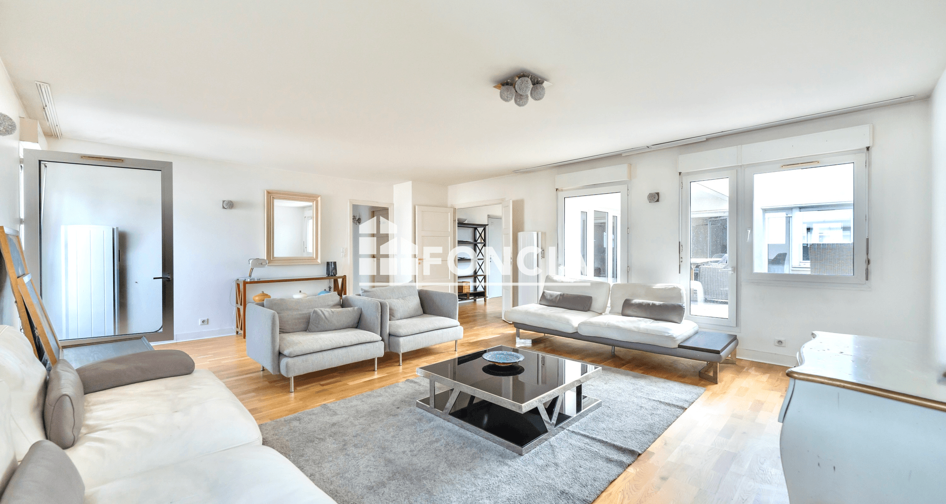 Appartement 6 pièces (141.75 m²) à vendre - Courbevoie (92400)