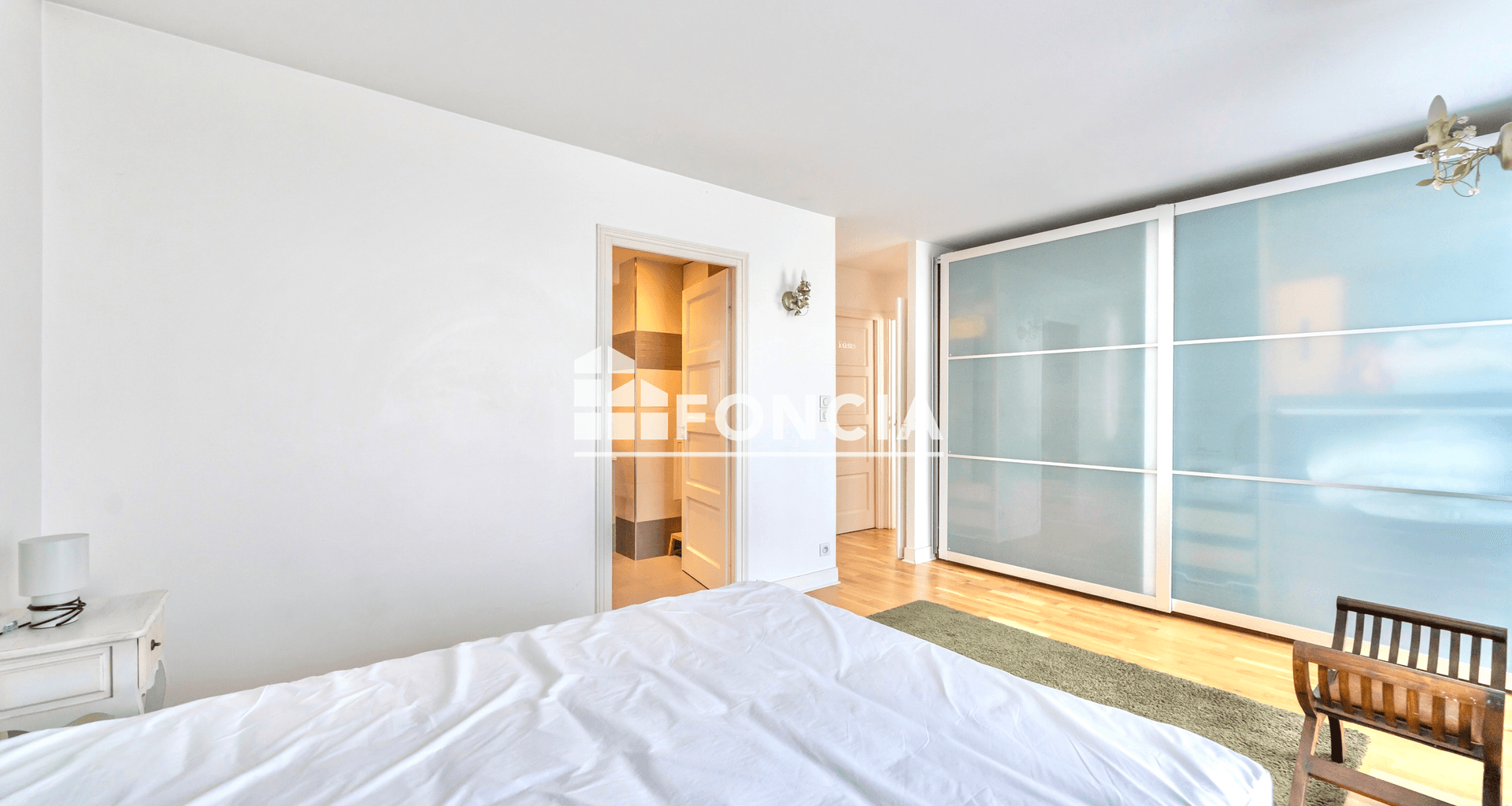 Appartement 6 pièces (141.75 m²) à vendre - Courbevoie (92400)