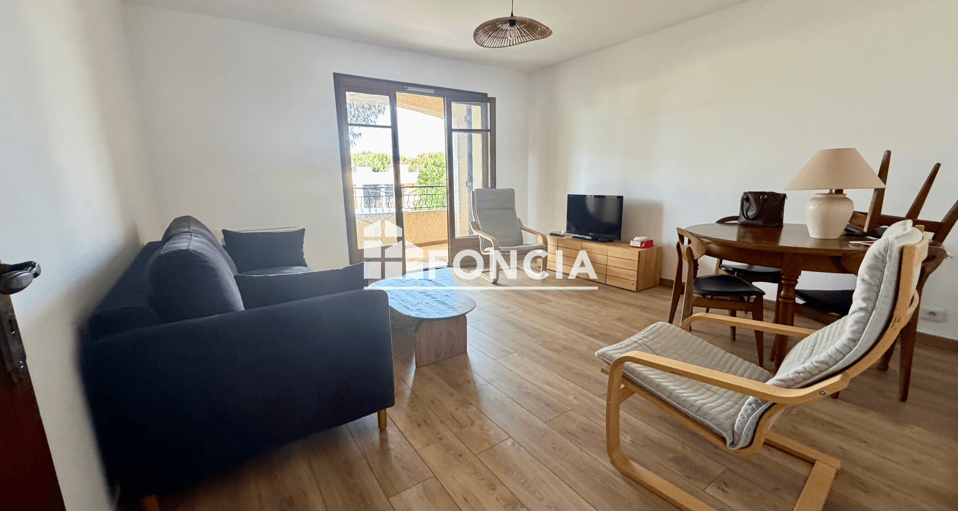 Appartement 2 pièces (50 m²) à vendre - Saint-cyr-sur-mer (83270)