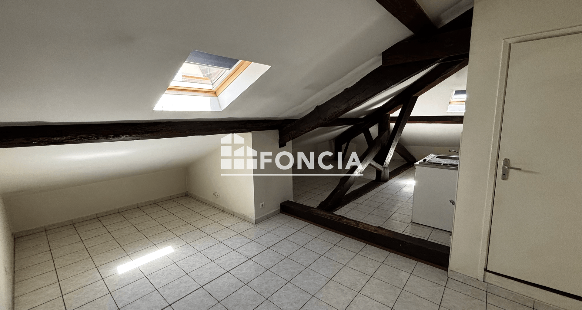 Studio (30 m²) à vendre - Lyon 7ᵉ (69007)