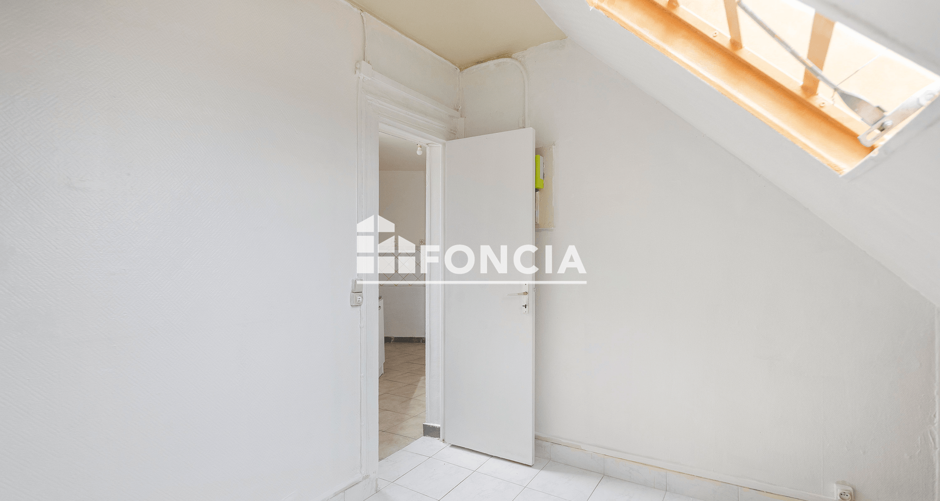 Studio (12.78 m²) à vendre - Paris 10ᵉ (75010)