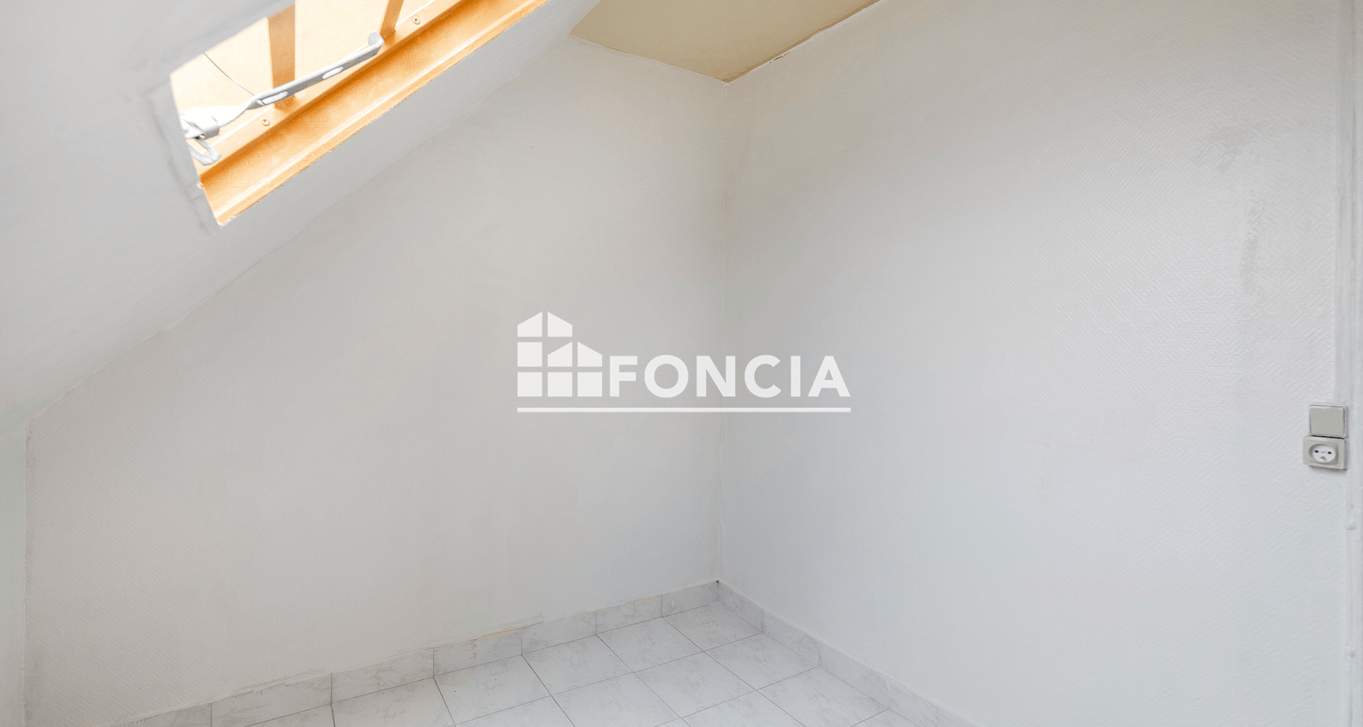 Studio (12.78 m²) à vendre - Paris 10ᵉ (75010)