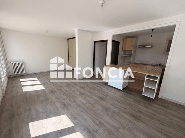 Appartement 5 pièces (105.6 m²) à louer - Bourgoin-jallieu (38300)
