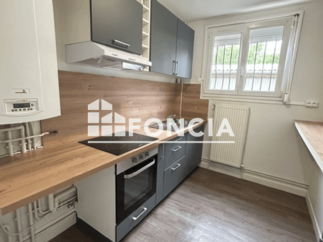 Appartement 3 pièces (35 m²) à louer - Charleville-mezieres (08000)