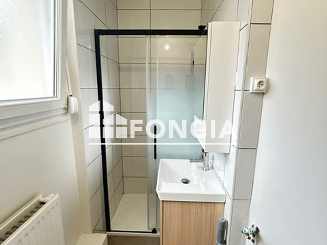 Appartement 3 pièces (35 m²) à louer - Charleville-mezieres (08000)