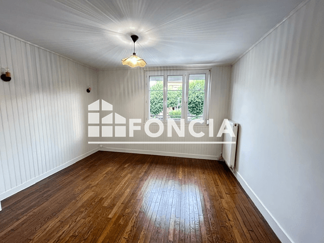 Appartement 3 pièces (35 m²) à louer - Charleville-mezieres (08000)