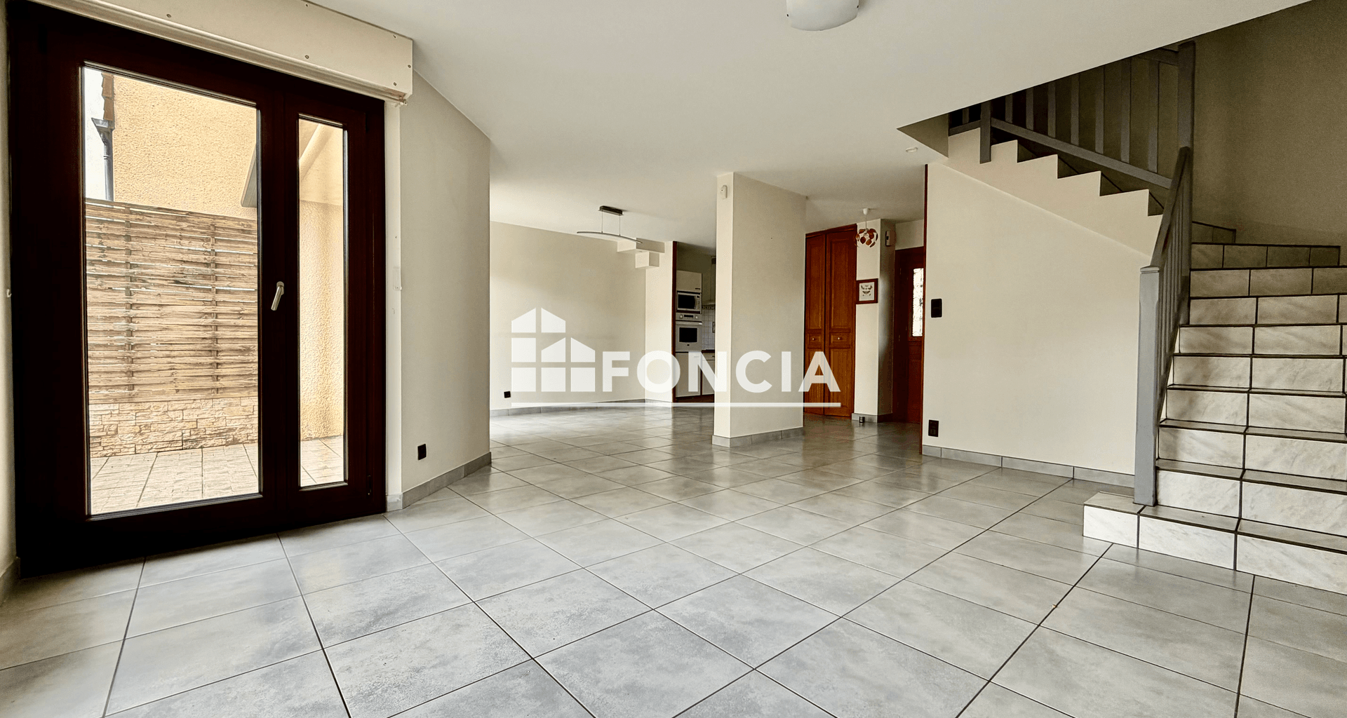 Appartement 6 pièces (106.85 m²) à vendre - Saint-apollinaire (21850)