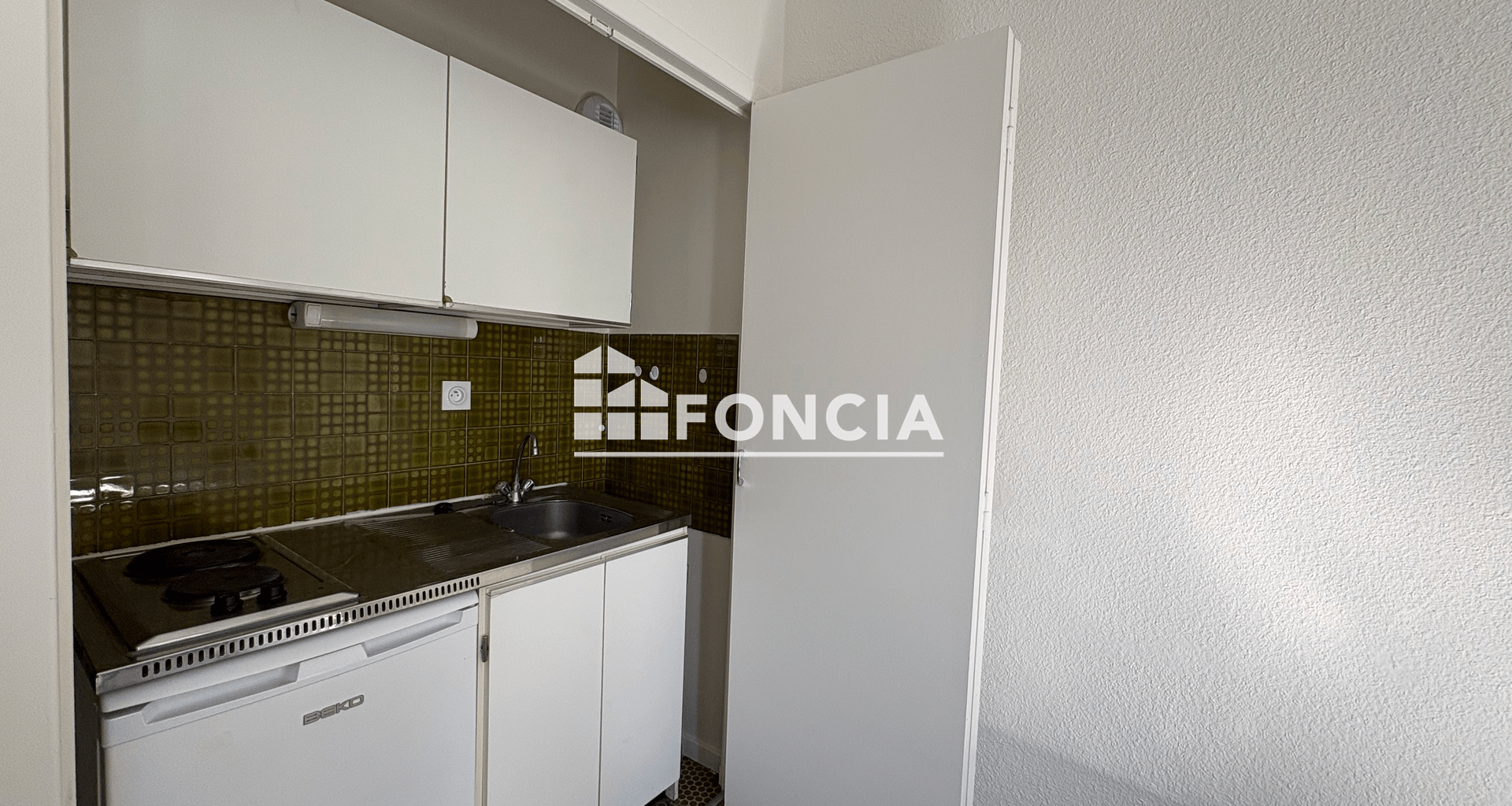 Studio meublé (18.02 m²) à louer - Clermont-ferrand (63000)