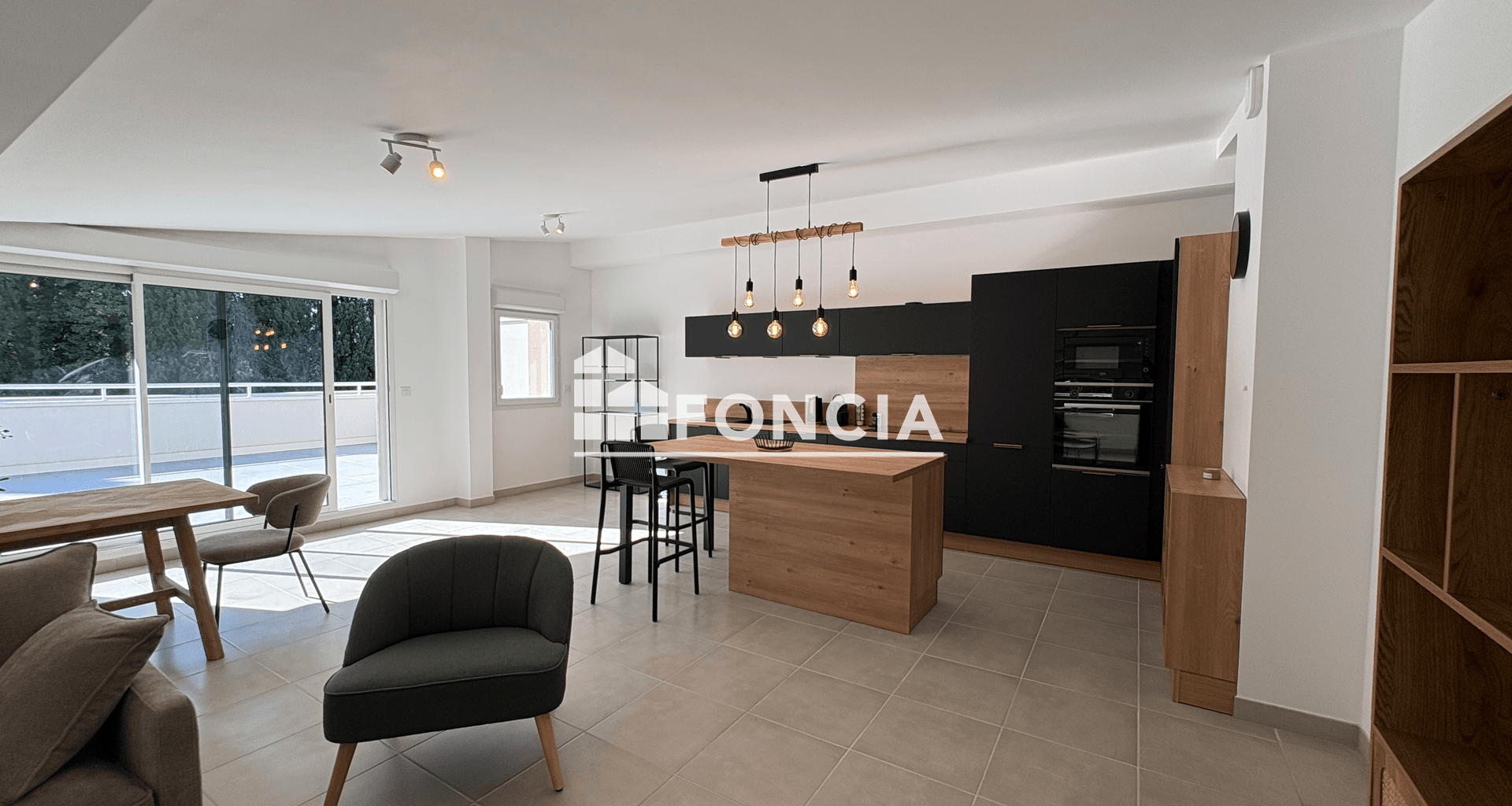 Appartement meublé 4 pièces (96.43 m²) à louer - Saint-rémy-de-provence (13210)