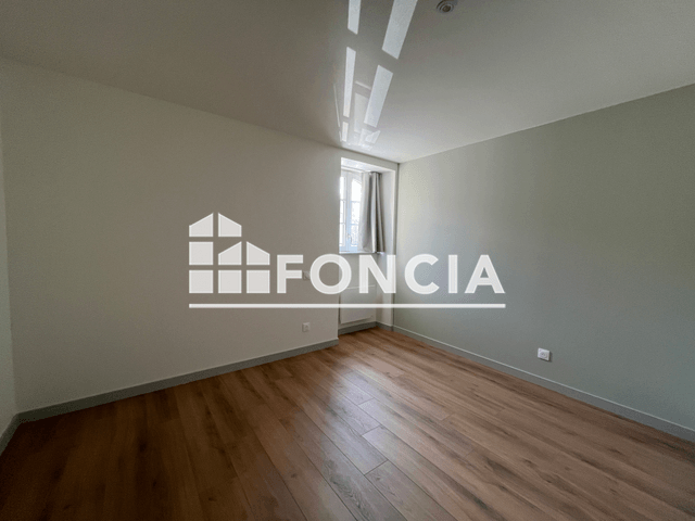 Appartement 2 pièces (44.39 m²) à louer - Guingamp (22200)