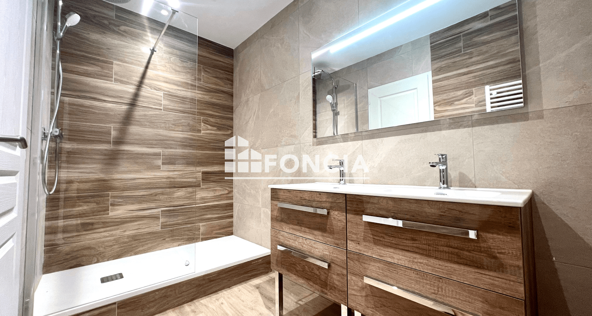 Appartement 4 pièces (97.74 m²) à louer - Saint-étienne (42000)