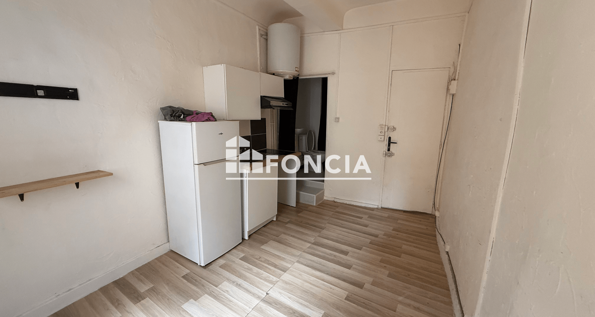 Studio (14.3 m²) à vendre - Saint-mitre-les-remparts (13920)