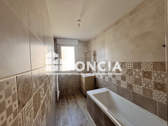 Appartement 3 pièces (64.96 m²) à louer - Saint Raphael (83700)