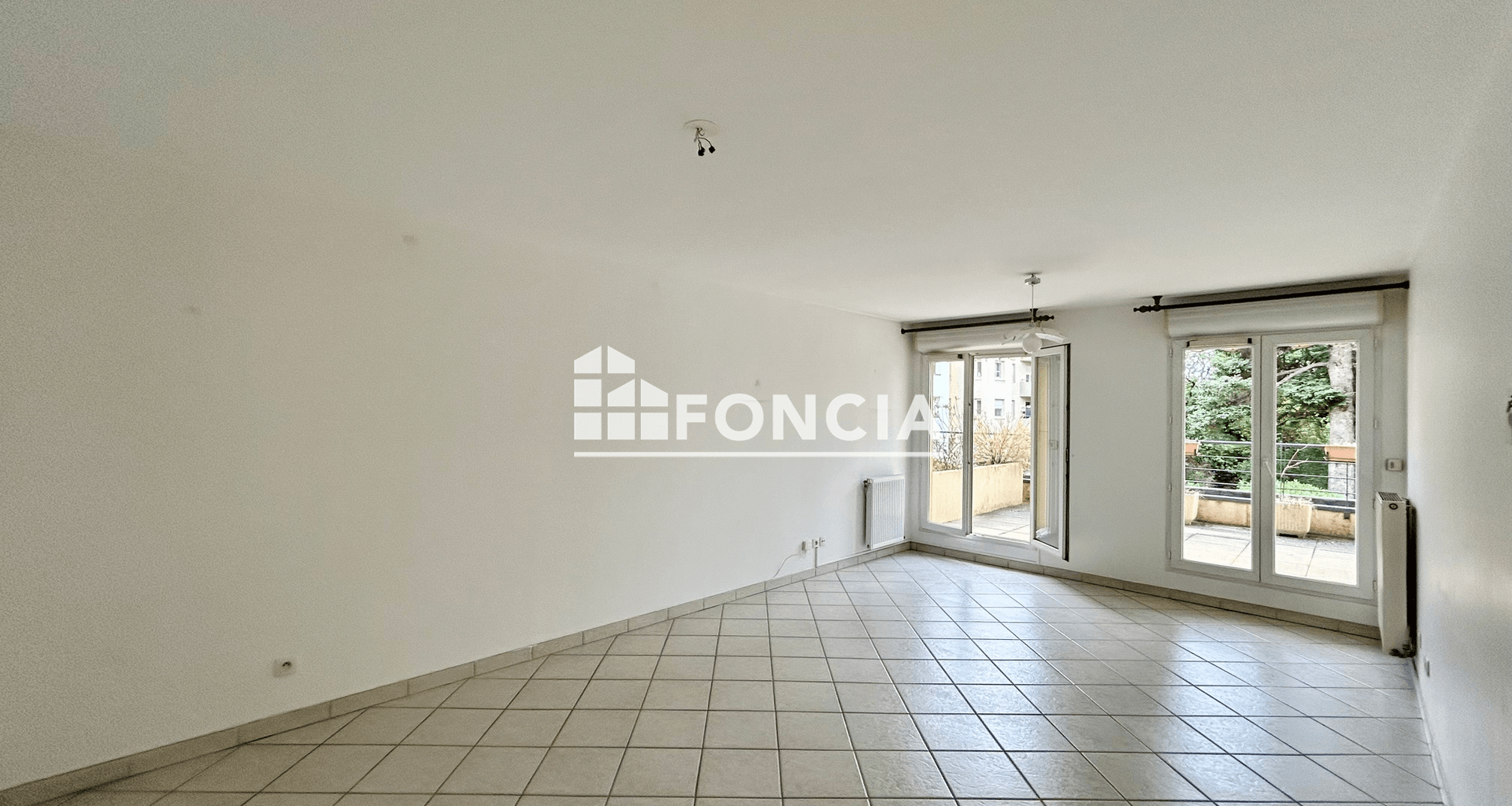 Appartement 3 pièces (83.36 m²) à louer - Bron (69500)
