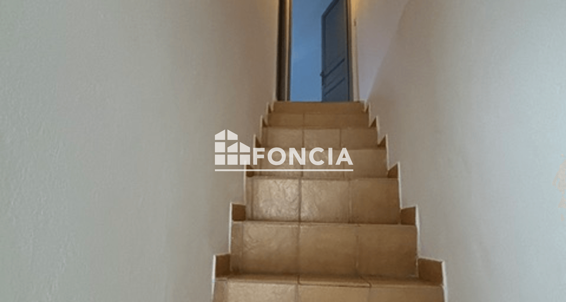 Appartement 3 pièces (84.35 m²) à louer - Arles (13200)