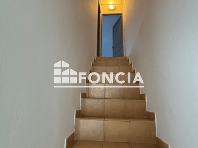 Appartement 3 pièces (84.35 m²) à louer - Arles (13200)