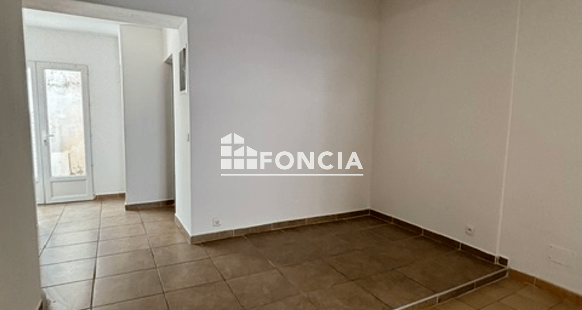 Appartement 3 pièces (84.35 m²) à louer - Arles (13200)