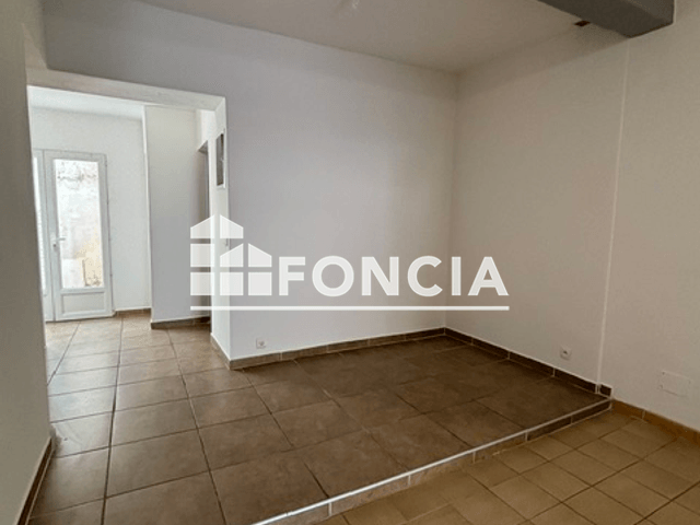 Appartement 3 pièces (84.35 m²) à louer - Arles (13200)