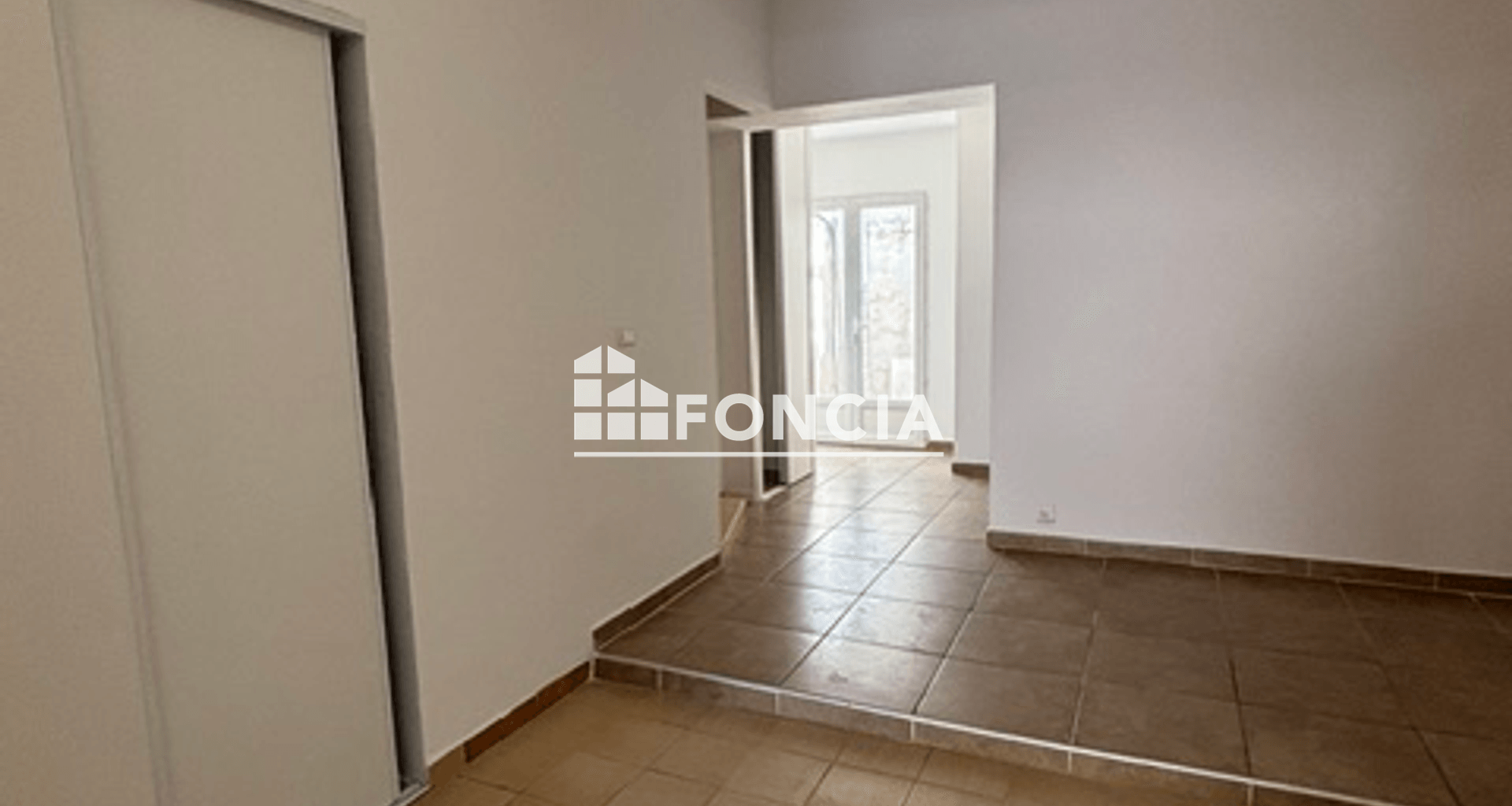 Appartement 3 pièces (84.35 m²) à louer - Arles (13200)