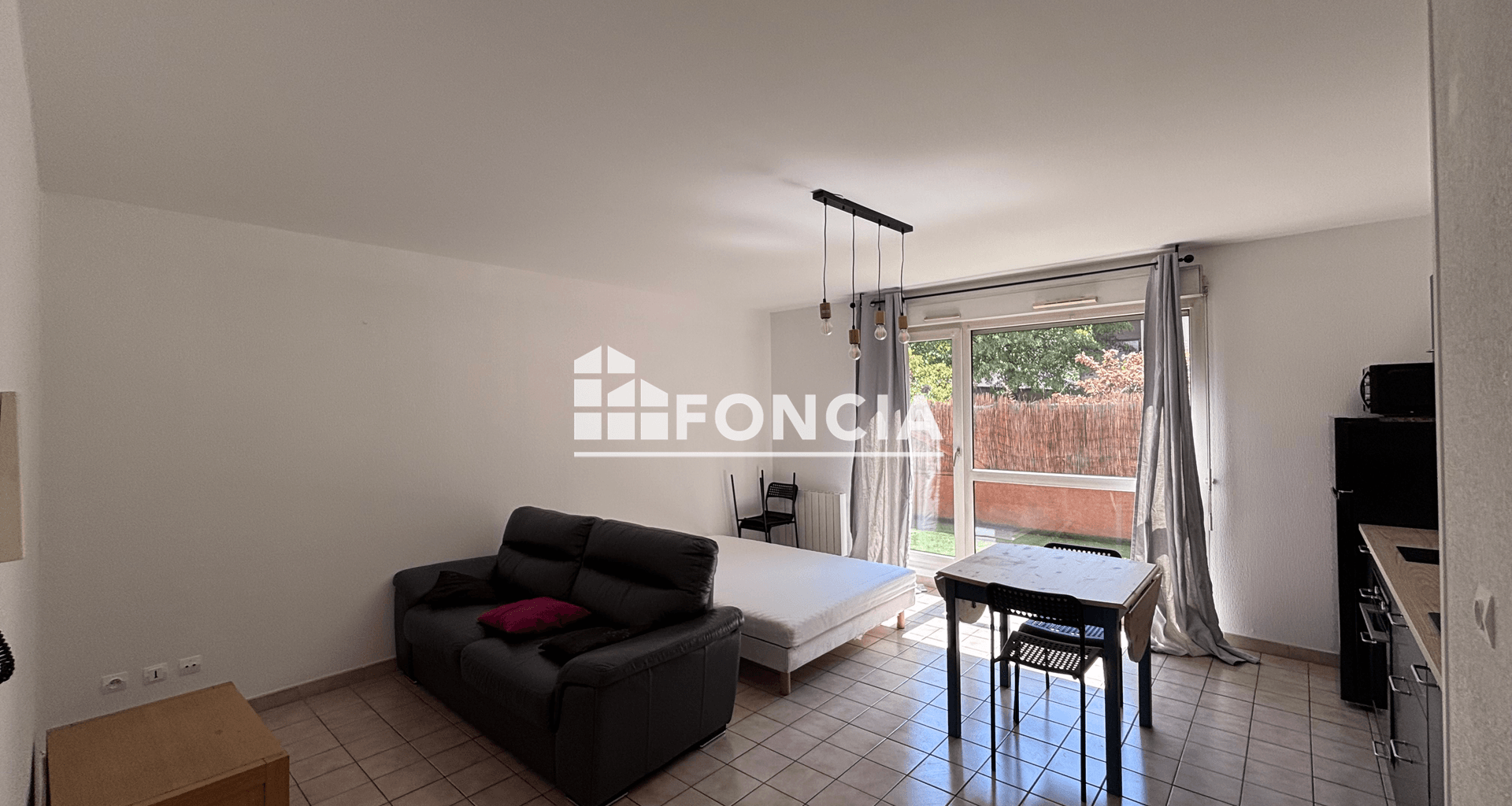 Studio meublé (30 m²) à louer - Lyon 8ᵉ (69008)