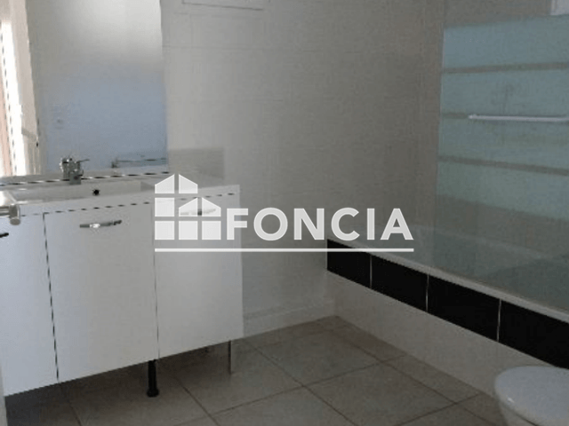 Maison 4 pièces (84.4 m²) à louer - Le Cannet Des Maures (83340)