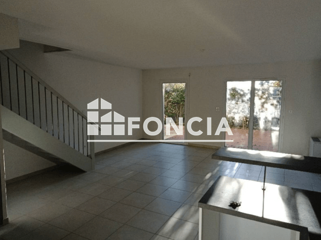 Maison 4 pièces (86.7 m²) à louer - Le Cannet Des Maures (83340)