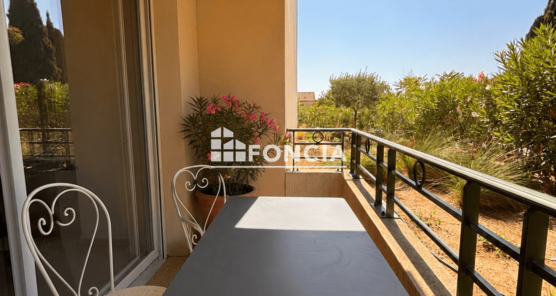 Studio (28 m²) à vendre - La Londe-les-maures (83250)