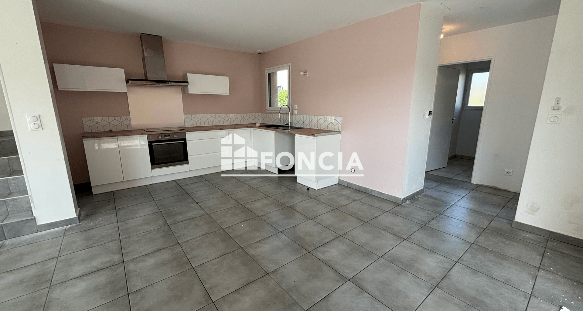 Maison 6 pièces (122.9 m²) à louer - Reyrieux (01600)