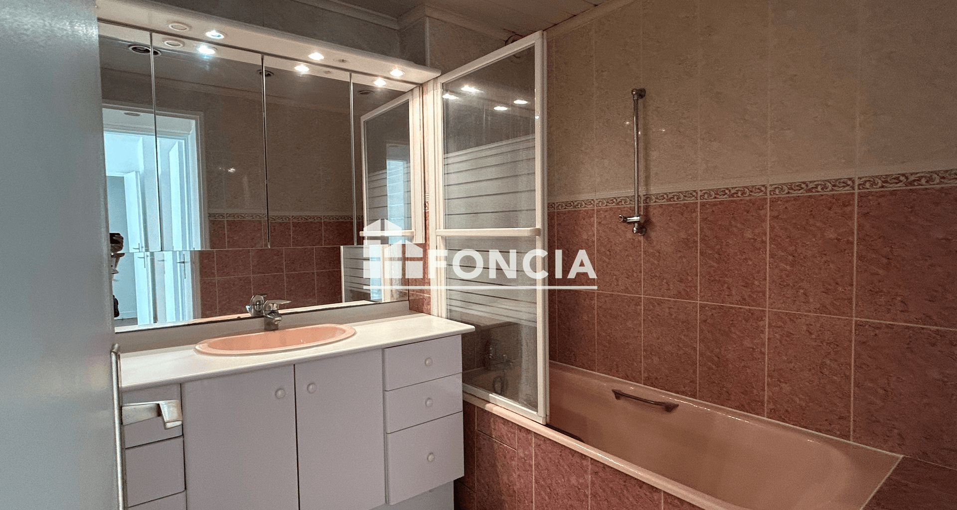 Appartement 2 pièces (46.82 m²) à louer - Paris 15ᵉ (75015)