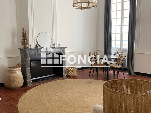 Appartement meublé 2 pièces (58 m²) à louer - Arles (13200)