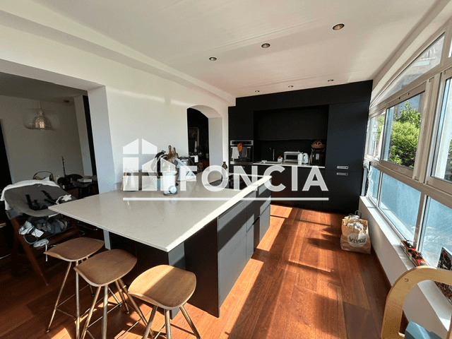 Appartement 3 pièces (80.88 m²) à louer - Marseille 8ᵉ (13008)