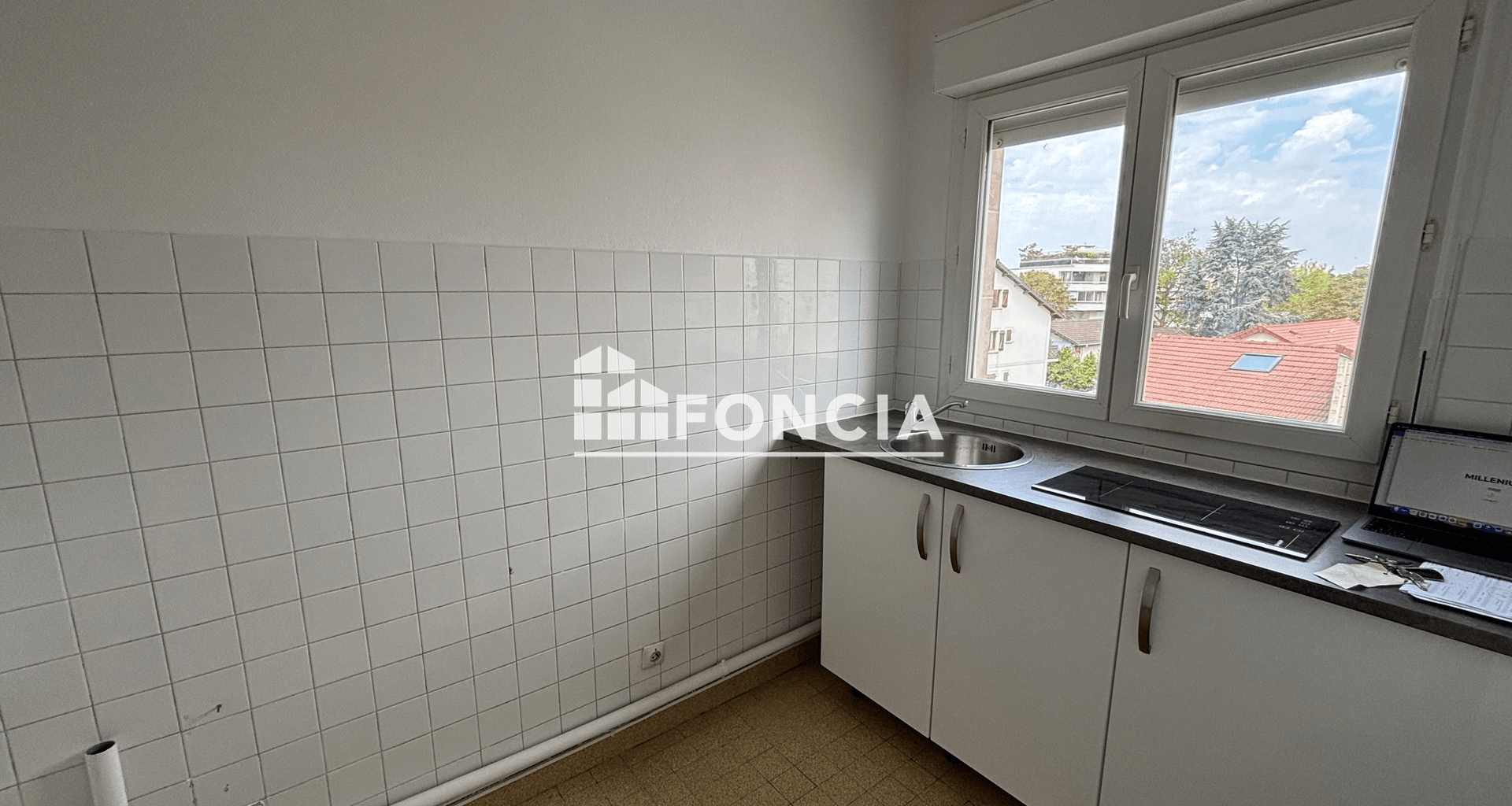 Studio (27.46 m²) à louer - La Varenne St Hilaire (94210)