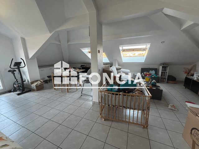 Appartement 3 pièces (75 m²) à louer - La Roche Sur Foron (74800)